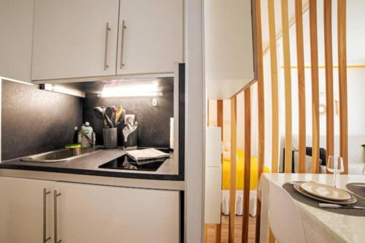 Cocoon Center - Rue D'antibes - 200m Plage- Clim - Wifi - Unique Appartement *